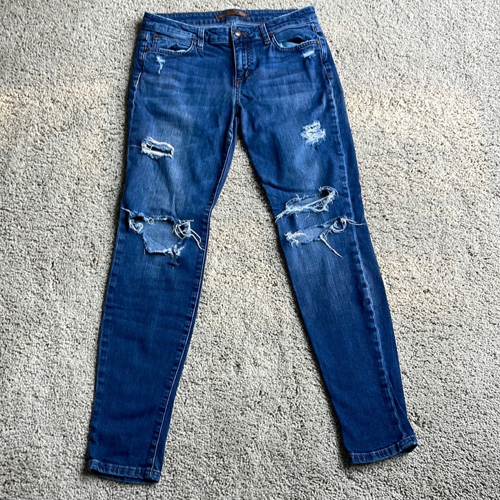 Joe’s destructed skinny Jean size 29